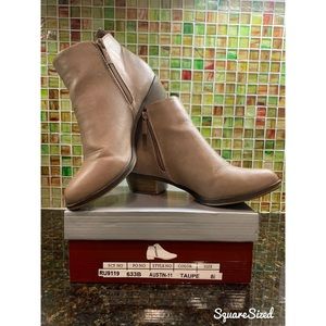 Breckelle’s Brown Booties - like new!